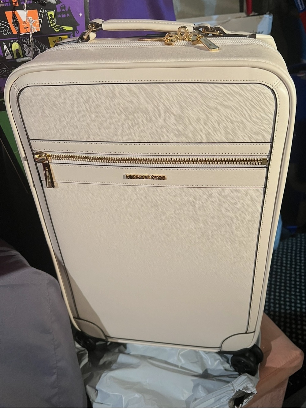 MICHEAL KORS BRAND NEW CREAM TROLLY TRAVEL BAG W/TAG